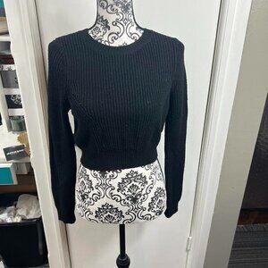 Forever 21 black knit cropped long sleeve sweater.  Size S